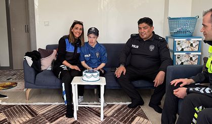 Polis ekiplerinden Murat'a doğum günü sürprizi