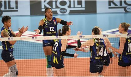Fenerbahçe Medicana'dan Final Bileti: Türk Hava Yolları'nı Set Bile Vermeden Eledi!