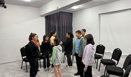 Öğrenciler Drama İle Sosyal Becerilerini Geliştiriyor