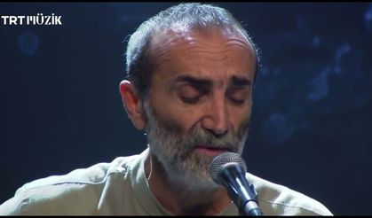 Cengiz Özkan’dan Ağgül Seni Camekanda Görmüşler - Ayağına Giymiş Kara Yemeni