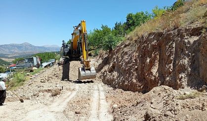 Büyükşehir, Göksun Elmalı’da Yeni Yol Açıyor