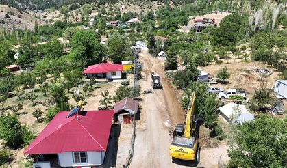 Büyükşehir Göksun Yeniyapan Yolunu Genişletiyor