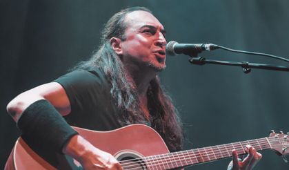 Rock müziğin efsanesi Ogün Sanlısoy Urla'ya geliyor