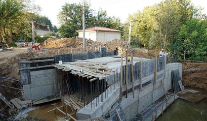 Büyükşehir’den Türkoğlu’na Yeni Köprü Menfez