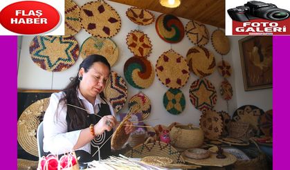 Depremde iş yeri yıkılan hasır örme sanatçısının yüzü güldü