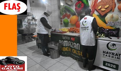 Hayrat İnsani Yardım Derneği günde 1200 kişilik iftarlık dağıtıyor