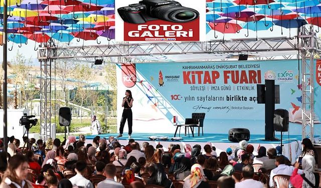 Akademisyen Anne, depremzede ebeveynlerle buluştu