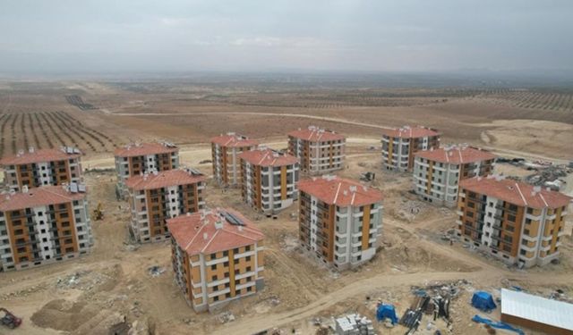 Şanlıurfa'da deprem konutlarının inşası sürüyor