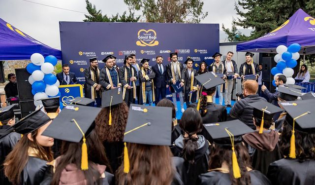 Turkcell “Gönül Bağı” ilk mezunlarını verdi