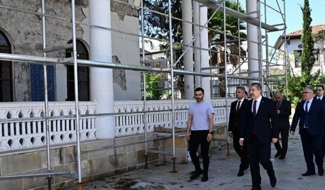 Enver-ül Hamit Camisi'nde onarım ve restorasyon sürüyor