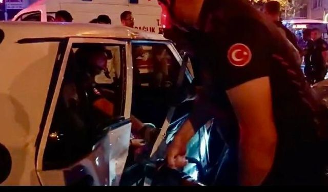 Dulkadiroğlu’nda iki otomobil çarpıştı: 1 yaralı