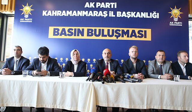 AK Parti’in Yeni Yönetimi Tanıtıldı