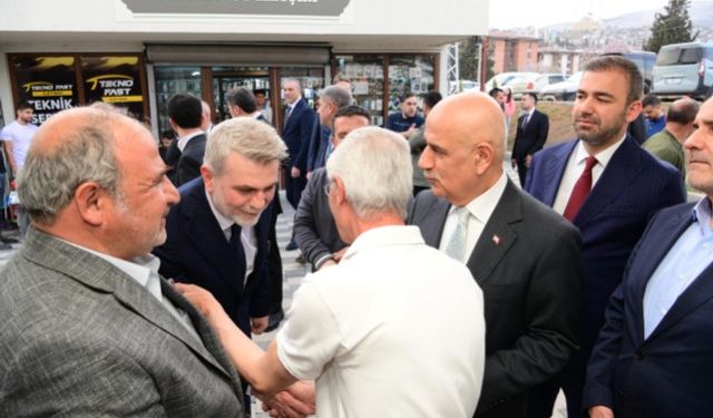 Görgel, Derepazarı Çarşısı’nda Esnaf ve Vatandaşlarla Bir Araya Geldi