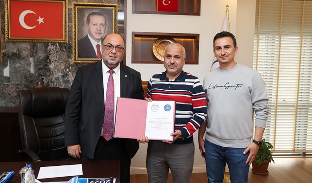 “Park Ve Bahçelerimizin Banklarını Meslek Liselerimiz Üretmeye Devam Edecek”