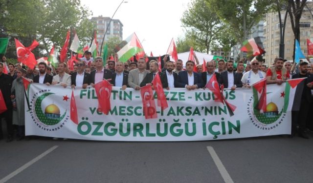 Filistin’e destek yürüyüşü düzenlendi