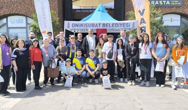 Oryantiring sporcuları bu kez kitapların izini sürdü