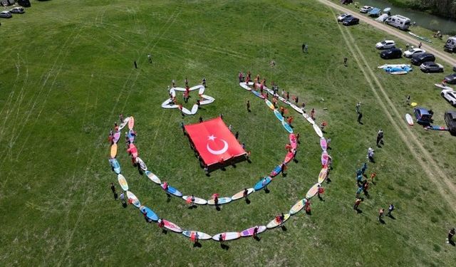 "19 Mayıs" Kayseri'de Zamantı Irmağı'nda kürek çekerek kutlandı