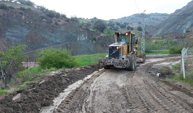 Büyükşehir, Yağışın Getirdiği Olumsuzlukları Ortadan Kaldırıyor