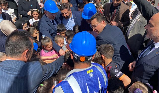 16 derslikli İlkokul binasının temeli atıldı