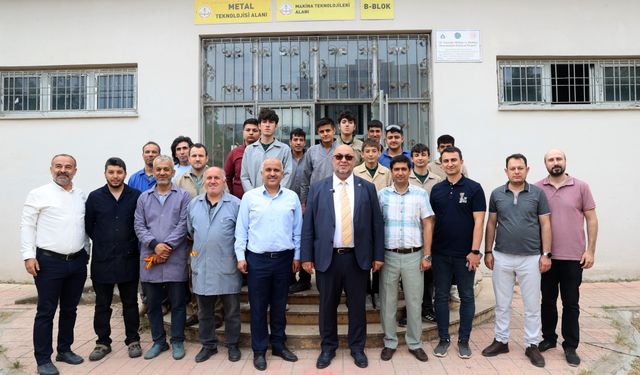 Dulkadiroğlu Belediyesi’nden Eğitime Ve Yerli Üretime Destek