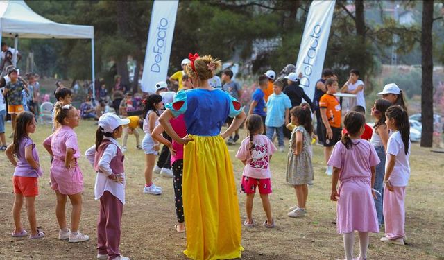 DeFacto, Hatay'da bayram şenliği düzenledi
