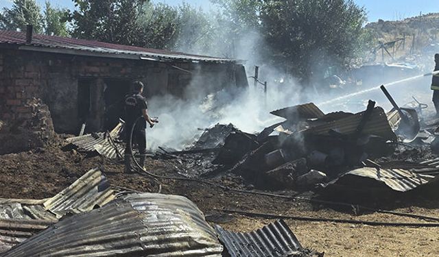 Tandırlıkta Çıkan Yangın Hasara Neden Oldu