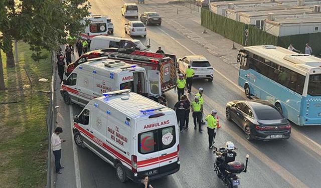 Devrilen Minibüsteki 1 Kişi Öldü, 2 Kişi Yaralandı