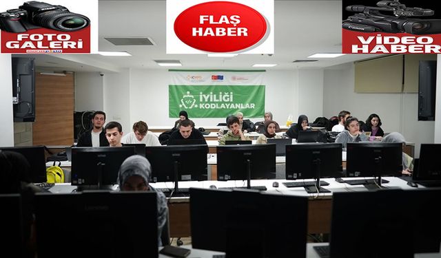 "İyiliği Kodlayanlar" depremzede gençlere yazılımla umut oluyor