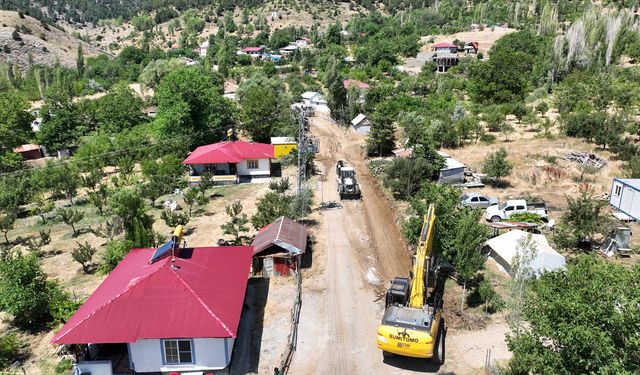 Büyükşehir Göksun Yeniyapan Yolunu Genişletiyor