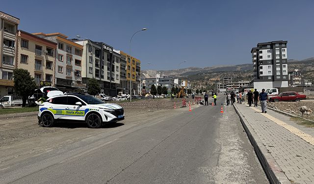 Üzerinden İş Makinesi Geçen Motosiklet Sürücüsü Öldü