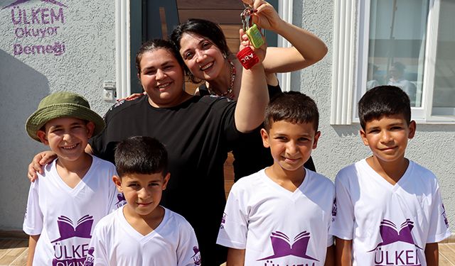 Ülkem Okuyor Derneğince yaptırılan ev, depremzede aileye verildi