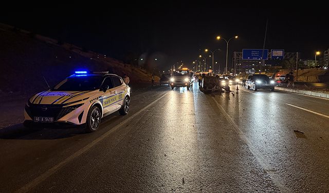 Takla Atan Otomobilin Sürücüsü Yaralandı