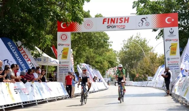 Pedallar Türkiye'nin geleceği için dönecek
