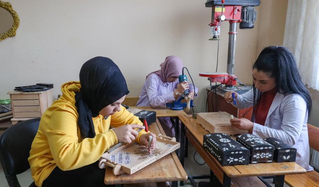 Aile Destek Merkezleri'nden bu yıl 60 bin kadın faydalandı
