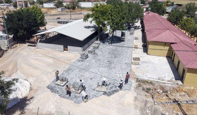Büyükşehir’den Elbistan Alembey’in Sosyal Tesisine Düzenleme