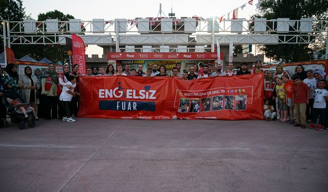 Down Sendromlu Çocuklar Fuarın Renkleri Oldu