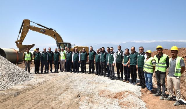 DSİ Genel Müdürü Mehmet Akif Balta Asi Nehri'nde yürütülen çalışmaları inceledi