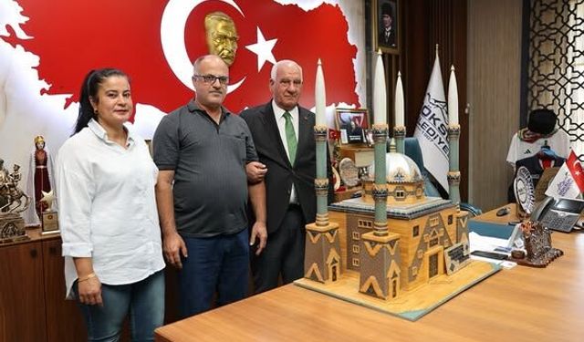 Göksun Belediyesi, Engelli Vatandaşlar İçin Maket Satışıyla Destek Veriyor