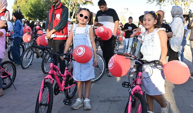 170 Çocuğun Bisiklet Hayali Gerçeğe Dönüştü; Pedallar Mutluluk İçin Döndü