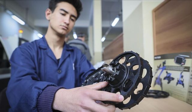 Özel mesleki ve teknik liselerde ödenen destek artırıldı