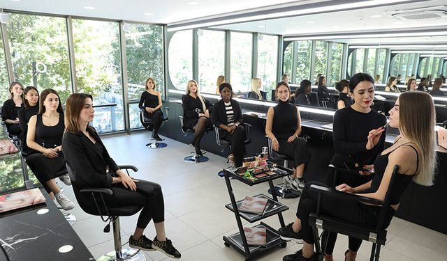 Makyaj Kursu ile Güzellik Sektöründe Uzmanlaşma Yolları