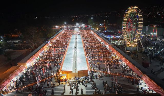 "Geleneksel Ağustos Fuarı" bu yıl 2,5 milyon ziyaretçiyi ağırladı