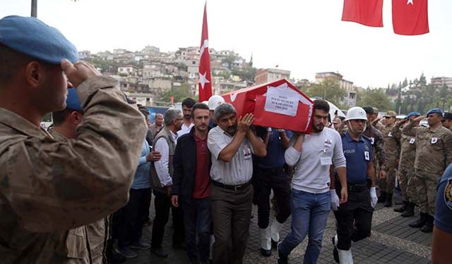 Şehit Olan Polis Memuru, Son Yolculuğuna Uğurlandı