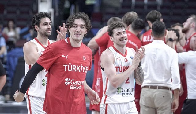 Oniki Dev Adam, Avrupa Şampiyonası'nda yarı finale yükseldi