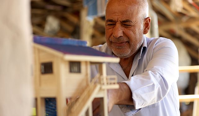 Ağabeyine bakarak öğrendiği maket ustalığını 36 yıldır sürdürüyor
