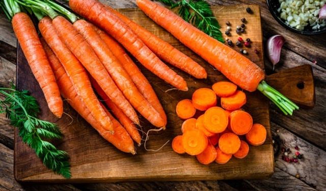Her gün çiğ havuç yemenin faydaları nelerdir?