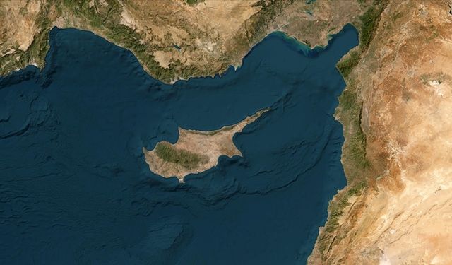 Kıbrıs seçimlerinde İki devleti savunanlarla federasyoncular karşı karşıya