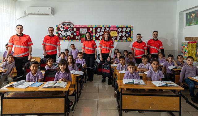 THY, uçak koltuğu kumaşlarını okul çantası ve kırtasiye malzemesine dönüştürdü