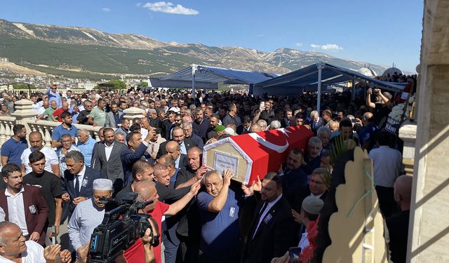 Eski milletvekili Ökkeş Şendiller, son yolculuğuna uğurlandı