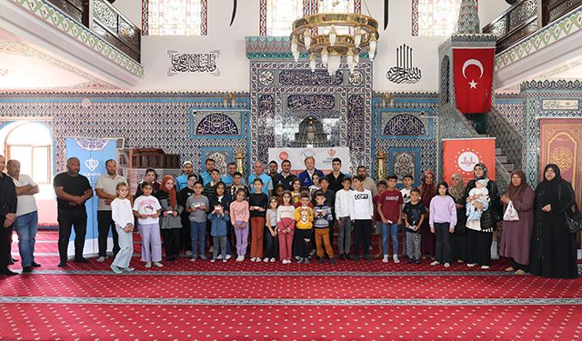 TDV, 100 aileye alışveriş kartı dağıttı